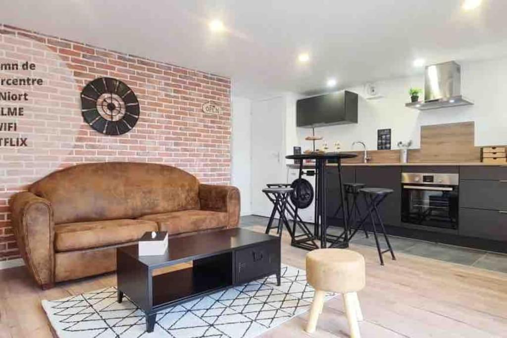 L'Atelier D'Emilie Apartment Bessines ภายนอก รูปภาพ